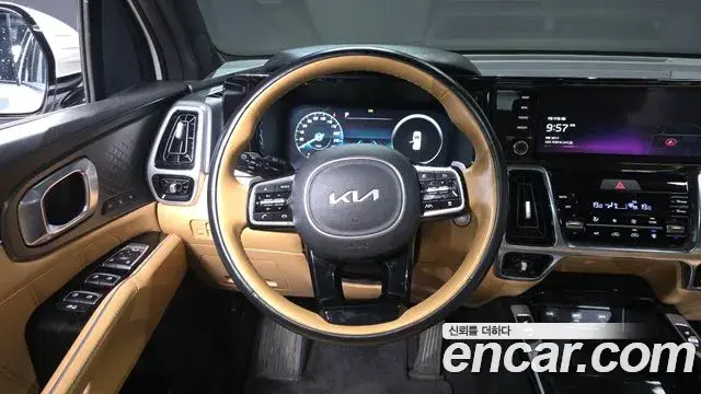 Kia Sorento 2023 — ფოტო 10/35