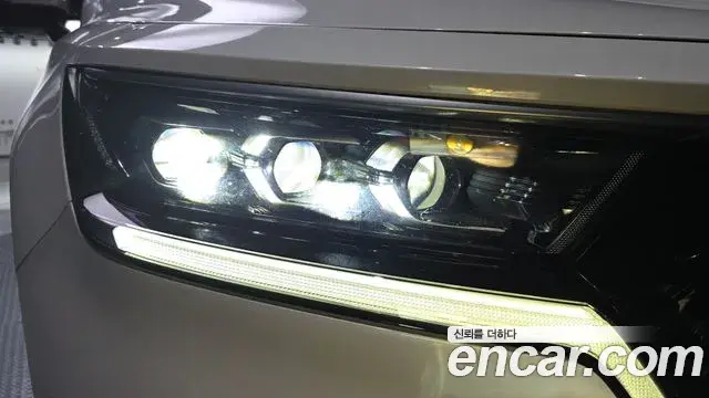 Kia Sorento 2023 — ფოტო 15/35