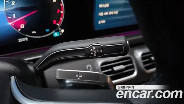 Mercedes-Benz GLE-Class 2025 — Photo 2/32