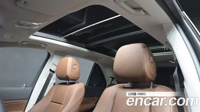 Mercedes-Benz GLE-Class 2025 — Photo 18/32