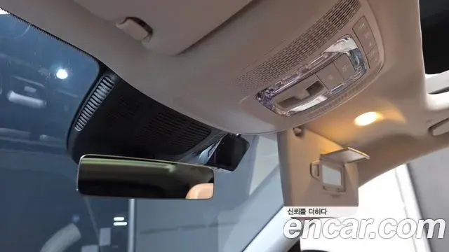 Mercedes-Benz GLE-Class 2025 — Photo 27/32
