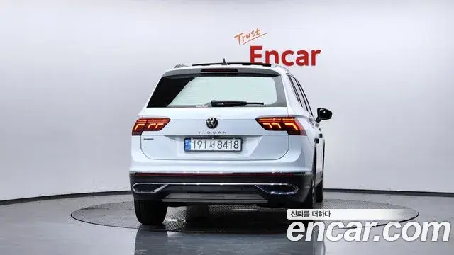 Volkswagen Tiguan Allspace 2022 — ფოტო 19/35