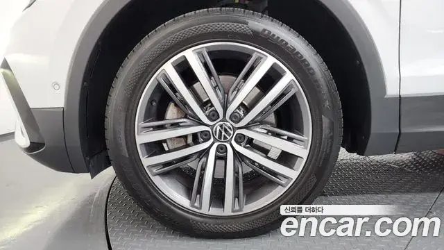 Volkswagen Tiguan Allspace 2022 — ფოტო 14/35