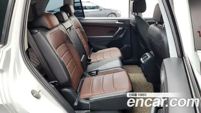 Volkswagen Tiguan Allspace 2022 — ფოტო 23/35