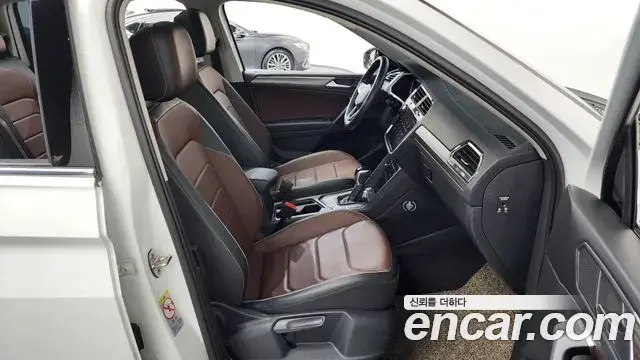 Volkswagen Tiguan Allspace 2022 — ფოტო 2/35