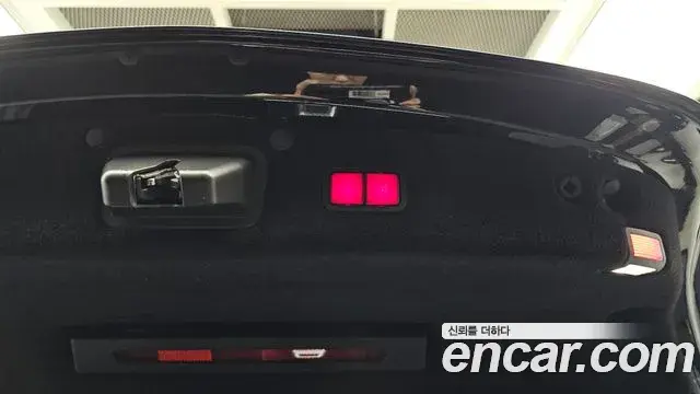 Mercedes-Benz S-Class 2020 — Photo 13/35