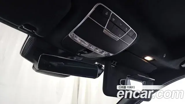 Mercedes-Benz S-Class 2020 — Photo 17/35