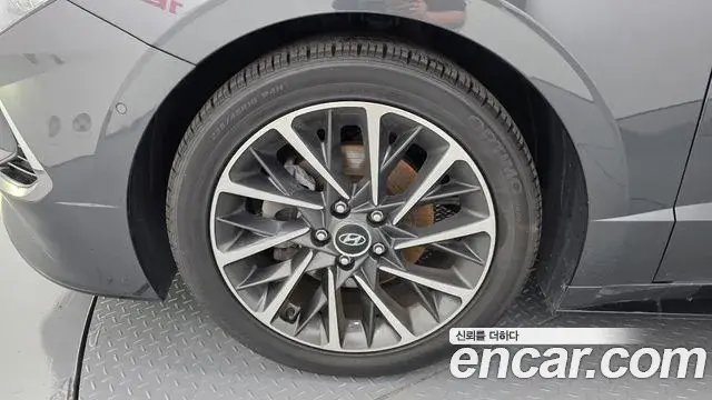 Hyundai Sonata 2019 — Фото 5/20