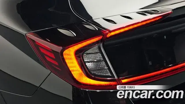 Hyundai Sonata Hybrid 2023 — ფოტო 34/38