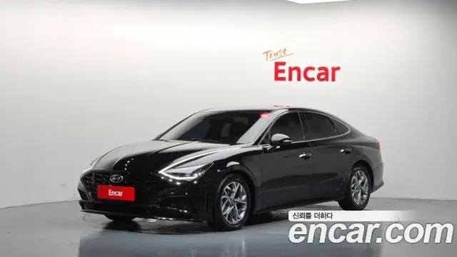 Hyundai Sonata 2022 — Фото 1/20