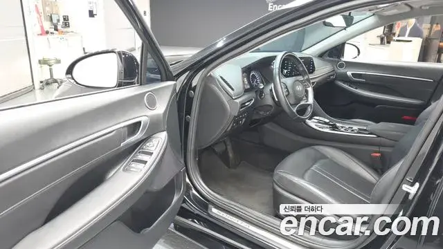 Hyundai Sonata 2022 — Фото 10/20