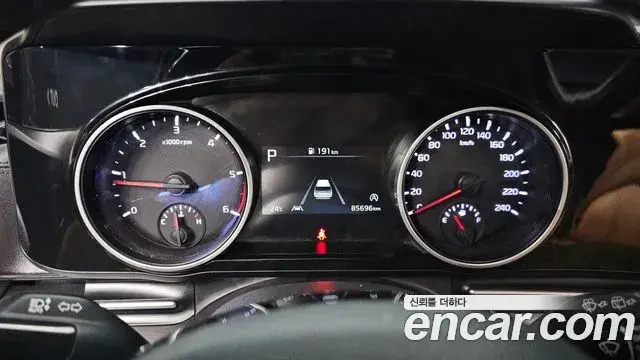 Kia Carnival 2020 — Фото 6/20