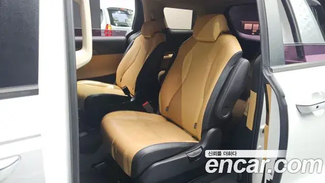 Kia Carnival 2020 — Фото 10/20