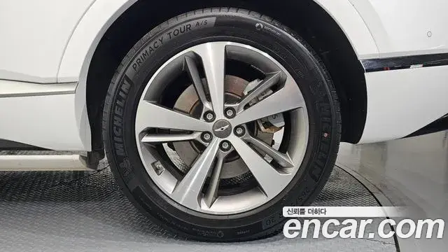 Genesis GV80 2023 — Şəkil 29/31