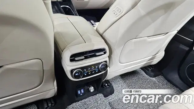 Genesis GV80 2023 — Şəkil 9/31