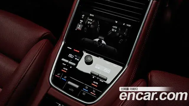 Porsche Panamera 2020 — ფოტო 28/31