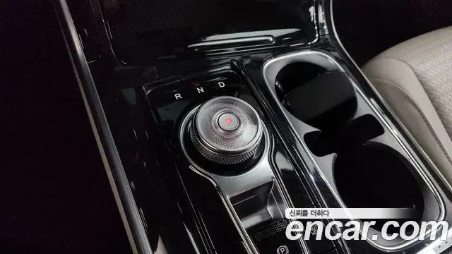 Kia Carnival 2023 — Photo 29/35