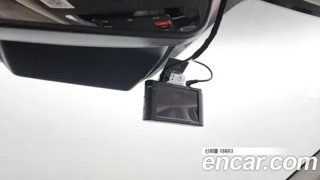 Kia Carnival 2023 — Photo 26/35