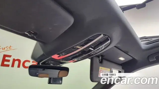 Porsche Cayenne 2022 — ფოტო 5/20
