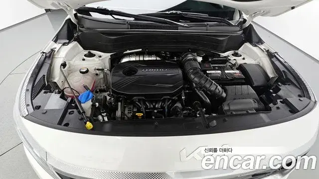 Kia Seltos 2021 — Şəkil 11/31