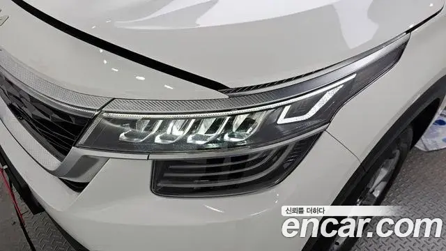 Kia Seltos 2021 — Şəkil 30/31