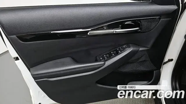 Kia Seltos 2021 — Şəkil 8/31