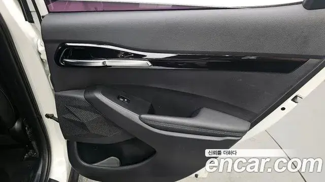 Kia Seltos 2021 — Şəkil 24/31