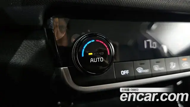 Kia Seltos 2021 — Şəkil 27/31