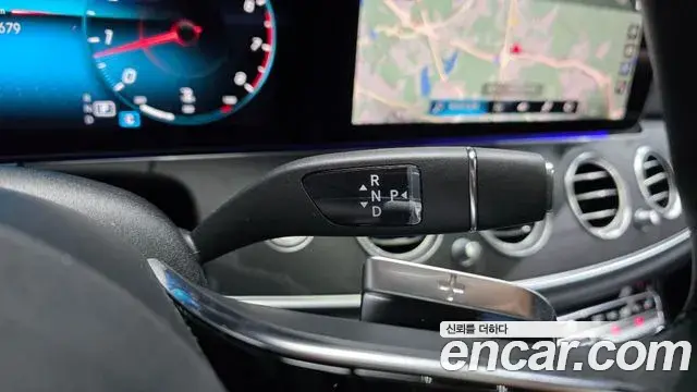 Mercedes-Benz E-Class 2022 — Şəkil 19/33