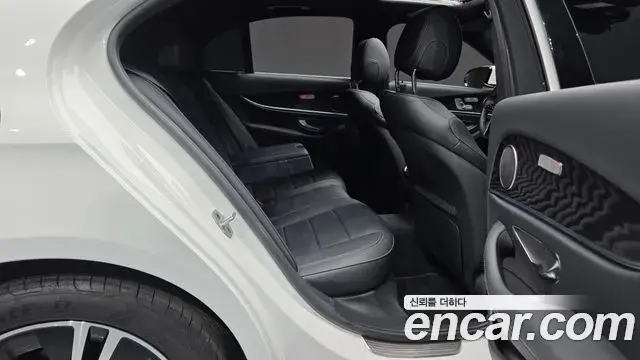 Mercedes-Benz E-Class 2022 — Şəkil 15/33