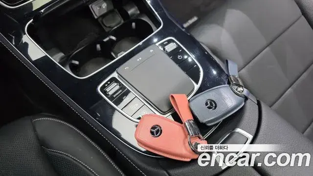 Mercedes-Benz E-Class 2022 — Şəkil 21/33
