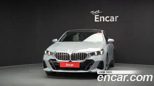 BMW 5 Series 2025 — Photo 18/20