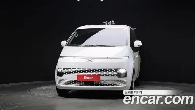 Hyundai Staria 2022 — Photo 3/20