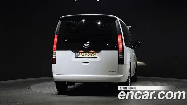 Hyundai Staria 2022 — Photo 4/20