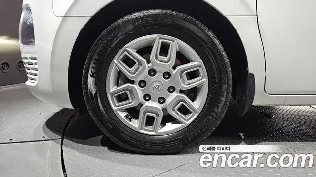 Hyundai Staria 2022 — Photo 5/20