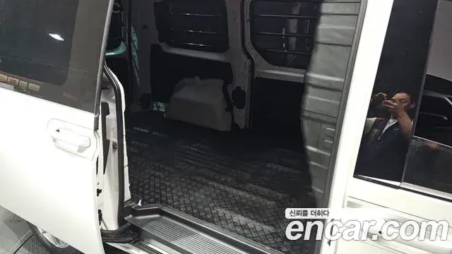 Hyundai Staria 2022 — Photo 11/20