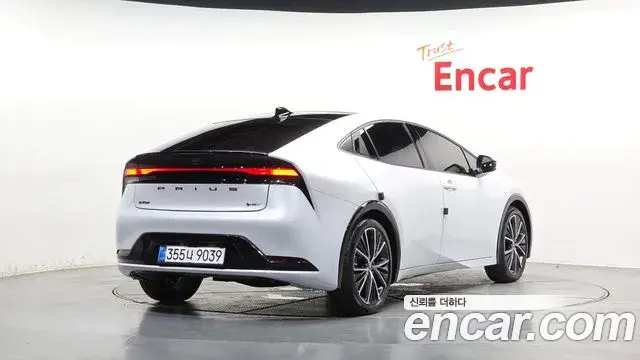 Toyota Prius 2025 — Şəkil 20/31