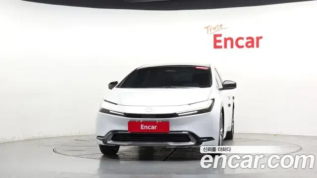Toyota Prius 2025 — Şəkil 11/31