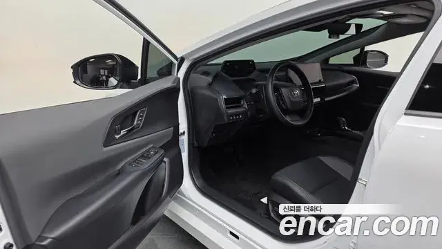Toyota Prius 2025 — Şəkil 29/31