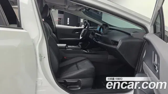 Toyota Prius 2025 — Şəkil 12/31