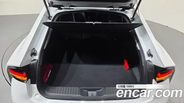 Toyota Prius 2025 — Şəkil 28/31