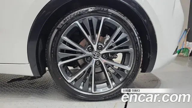 Toyota Prius 2025 — Şəkil 7/31