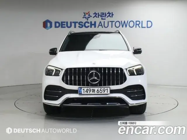 Mercedes-Benz GLE-Class 2020 — Photo 9/20