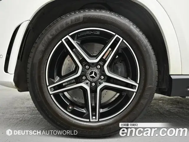 Mercedes-Benz GLE-Class 2020 — Photo 7/20