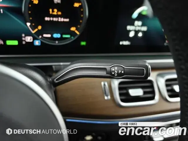 Mercedes-Benz GLE-Class 2020 — Photo 14/20