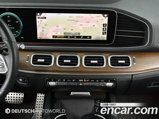 Mercedes-Benz GLE-Class 2020 — Photo 5/20