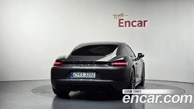 Porsche 718 Cayman 2021 — ფოტო 16/30