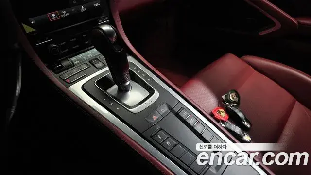 Porsche 718 Cayman 2021 — ფოტო 17/30