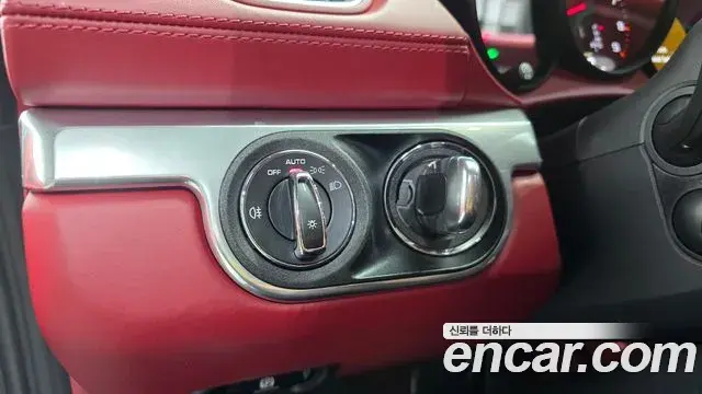 Porsche 718 Cayman 2021 — ფოტო 4/30