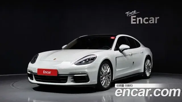 Porsche Panamera 2018 — Photo 14/31